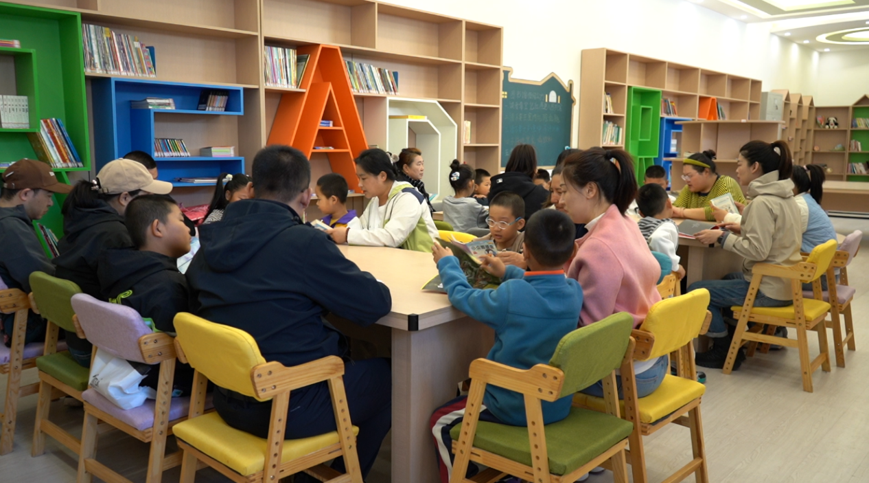 大箐山县举办“书香润童心·绘本伴我行”绘本故事读书分享会