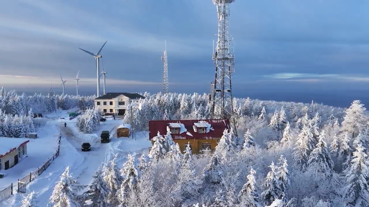 大箐山雪岭风塔